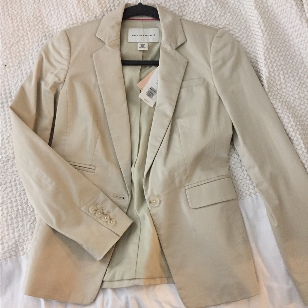 🖤 BR Fitted Neutral Jacket 00P NWT